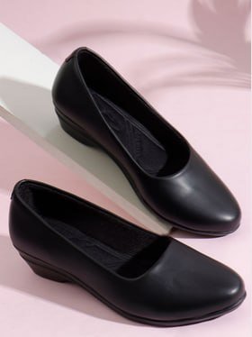 Denill Round Toe Ballerinas 469 Mrp 1 999 77