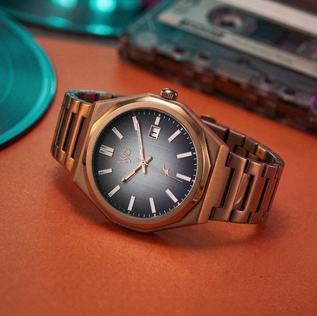 Fastrack Vyb Orion With Date Display And Quartz An