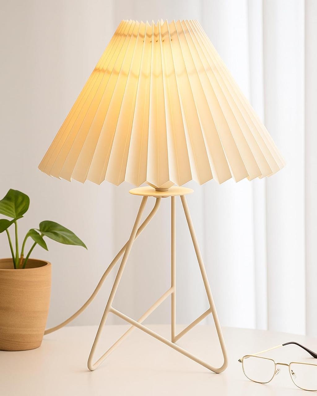 Homesake Retro Down To The Wire Metal Table Lamp W