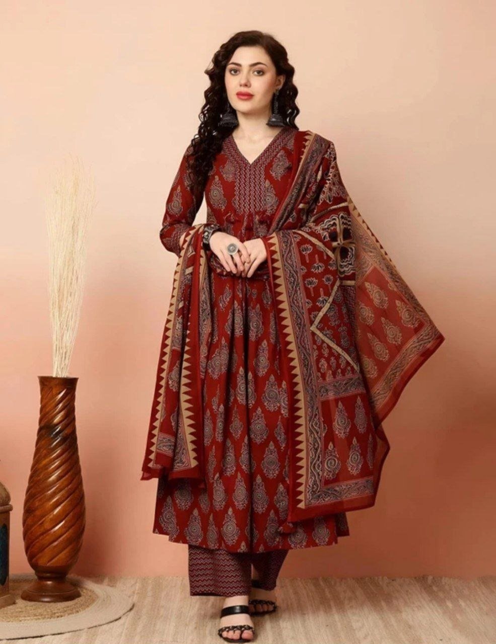 Oumad Printed Kurta Palazzo Duppatta Set 599