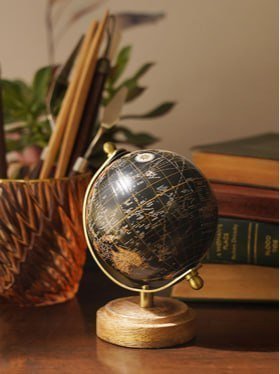 Pure Home And Living Globe With Stand Black M