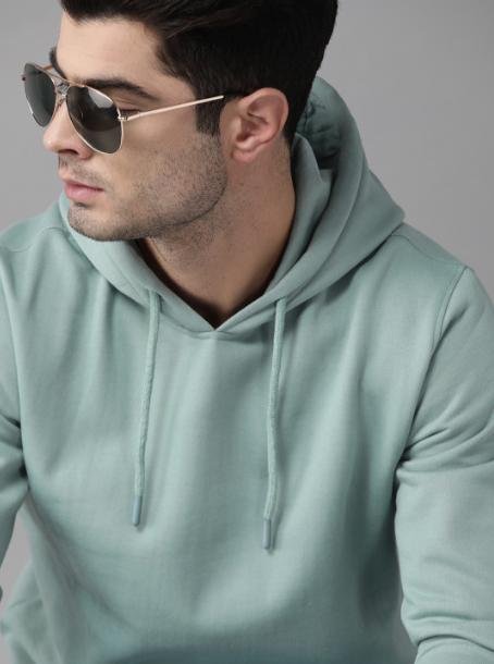 Roadster Men Green Solid Hooded Sweatshirt 49