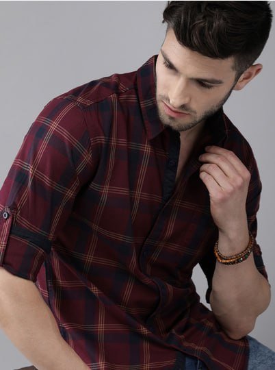 Roadster Men Maroon Blue Checked Casual Shirt