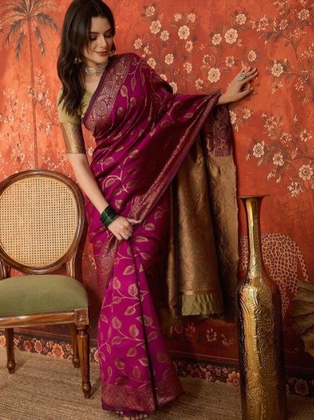 Sangria Woven Design Zari Silk Blend Banarasi