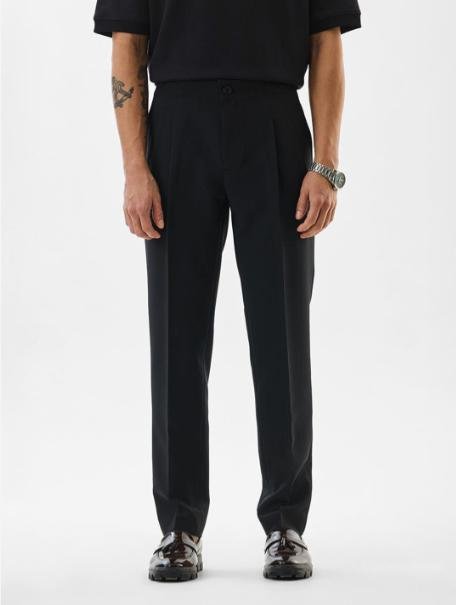 Snitch Men Black Mid-rise Slim Fit Pleated Tr