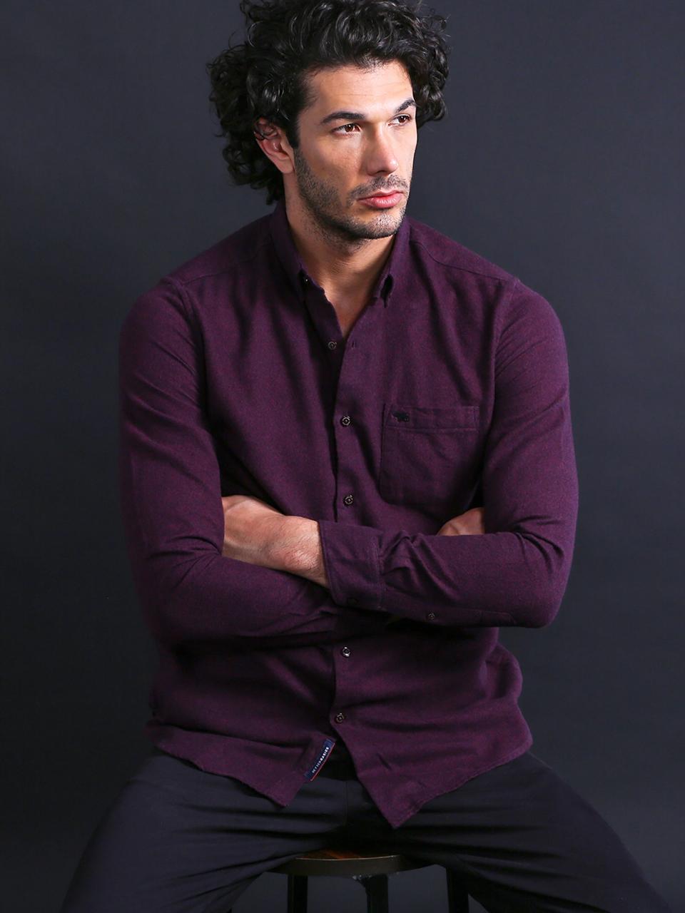 The Bear House Men Slim Fit Solid Button Down
