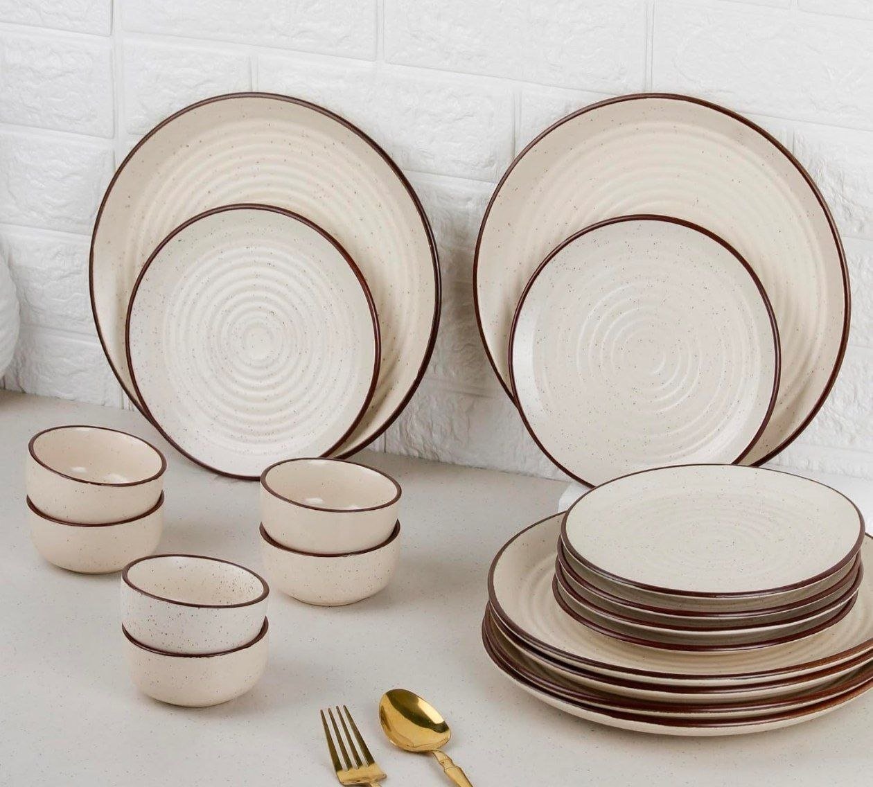 The Earth Store Spiral White Ceramic Dinner S