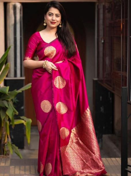 Urban Pallu Woven Design Zari Silk Blend Heav