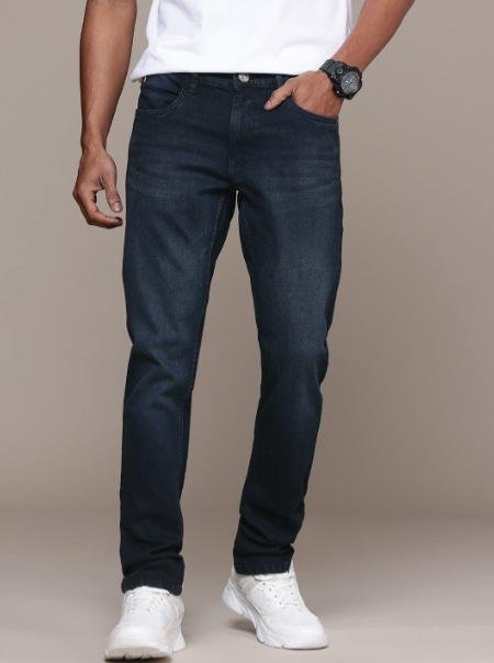 Wrogn Men Slim Fit Light Fade Stretchable Jeans 98