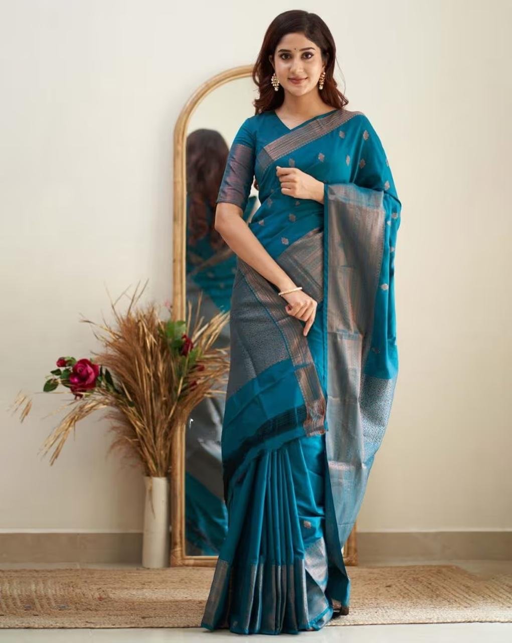 Zikaraa Woven Banarasi Silk Saree 680