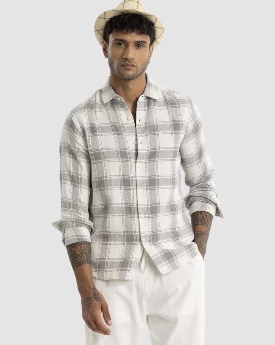 🔥🔥SNITCH Men Checks Slim Fit Shirt

🎁 Deal Price : 