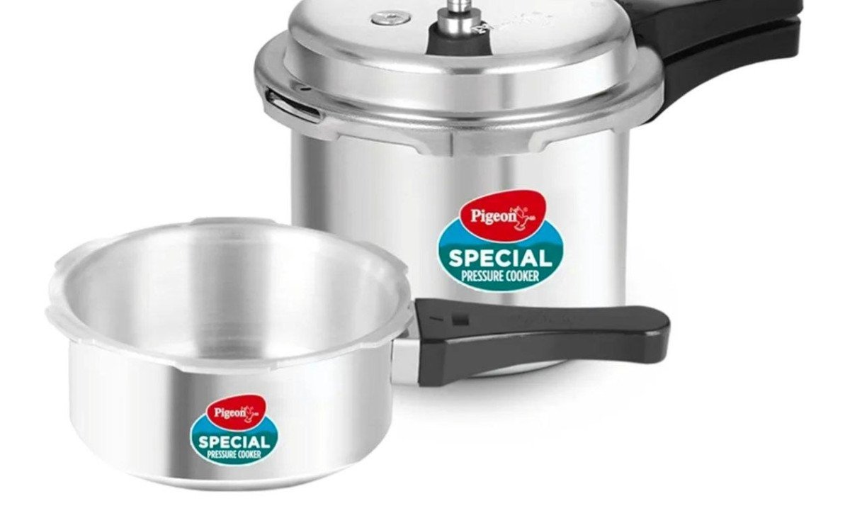 Pigeon Aluminium Pressure Cooker Combo 2L & 3L at Rs.939.
 
