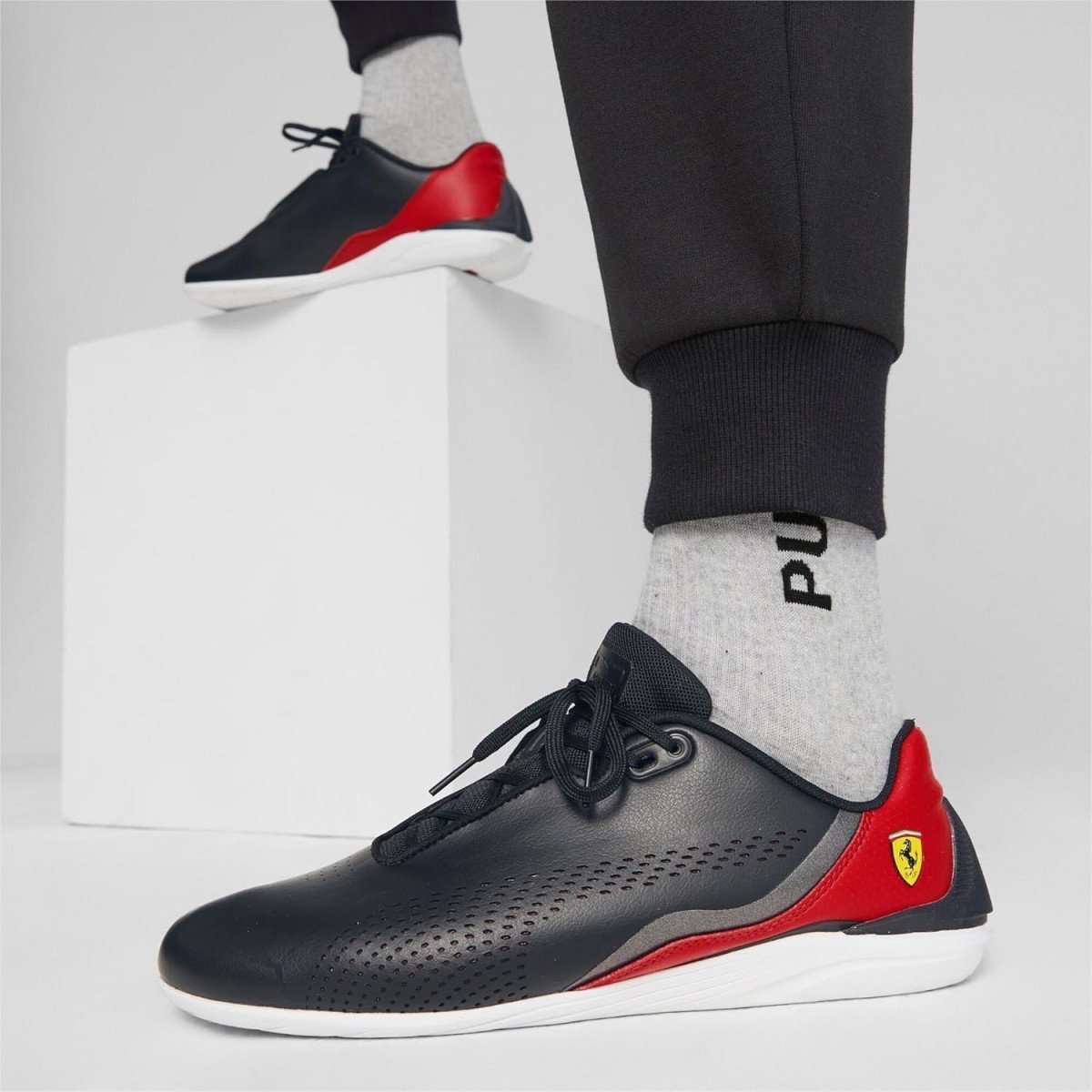FAASSTTT 🔥
2500 (Apply Coupon) 
Reg: 3699



Puma Unisex Adult Ferrari Drift Cat Decima Sneaker

More Details 👉 

📢 Join WhatsApp Deals


#DealsHeaven #LootDeals #BestDeals