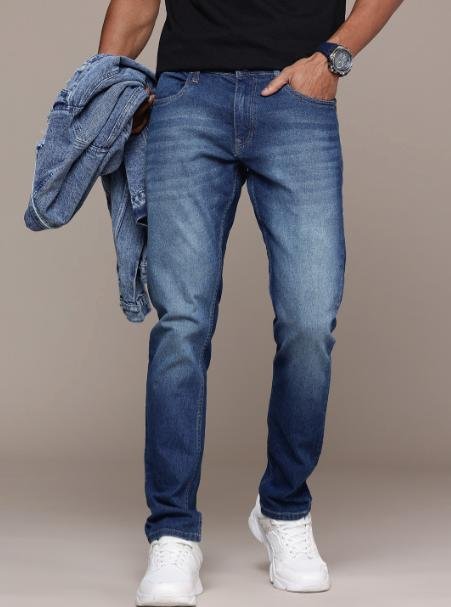 Wrogn Men Slim Fit Light Fade Stretchable Jeans 1 059