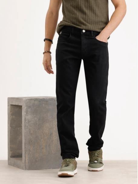 Wrogn Men Skinny Fit Mid Rise Light Fade Stretchable Jeans 1 059