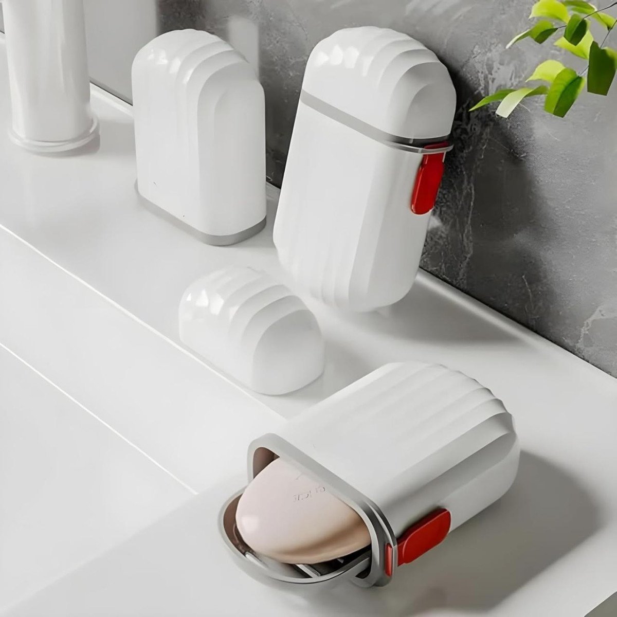 Travel Soap Box Case Waterproof Plastic Soap Box With Lid Draining Tray 129