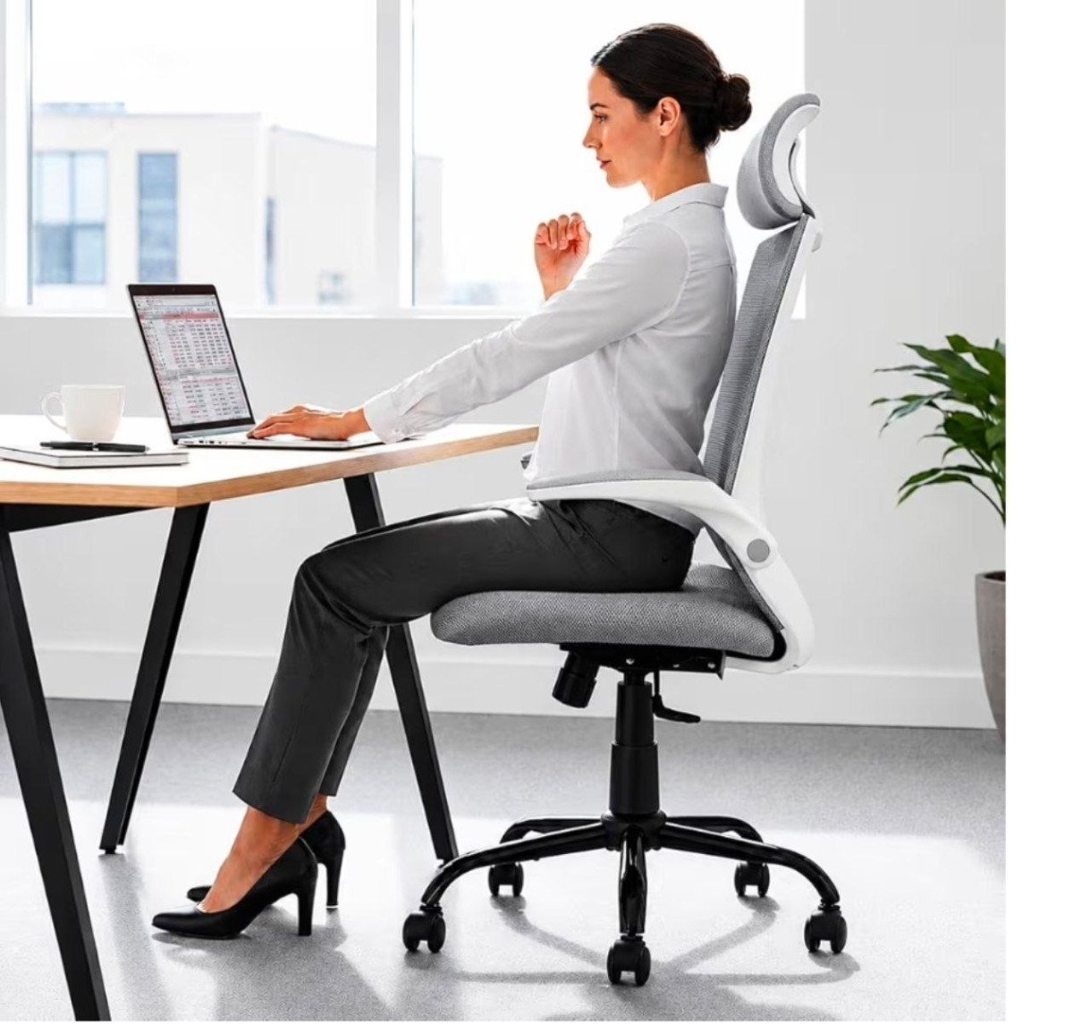 Grabcellbell Swift White Mesh Mid Back Chair At 57